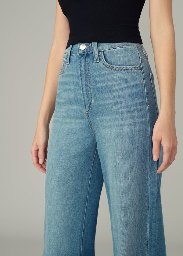 THE MIA PETITE - Image 5