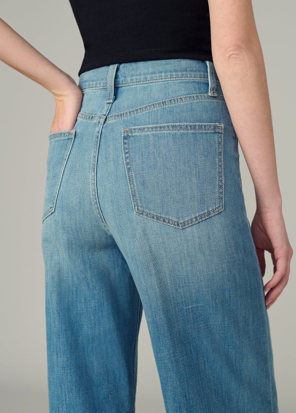THE MIA PETITE - Image 6
