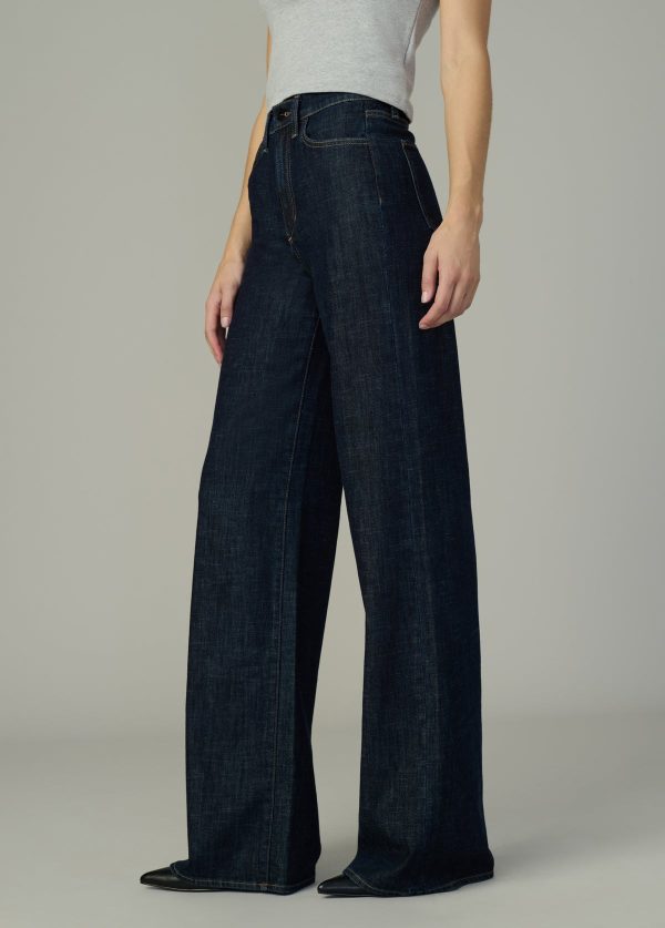 THE MIA PETITE - Image 3