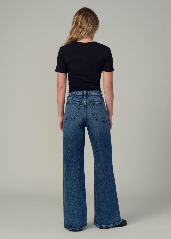 THE MIA PETITE - Image 7