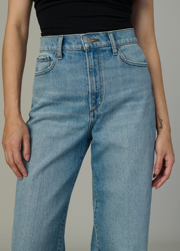 THE MIA PETITE - Image 5